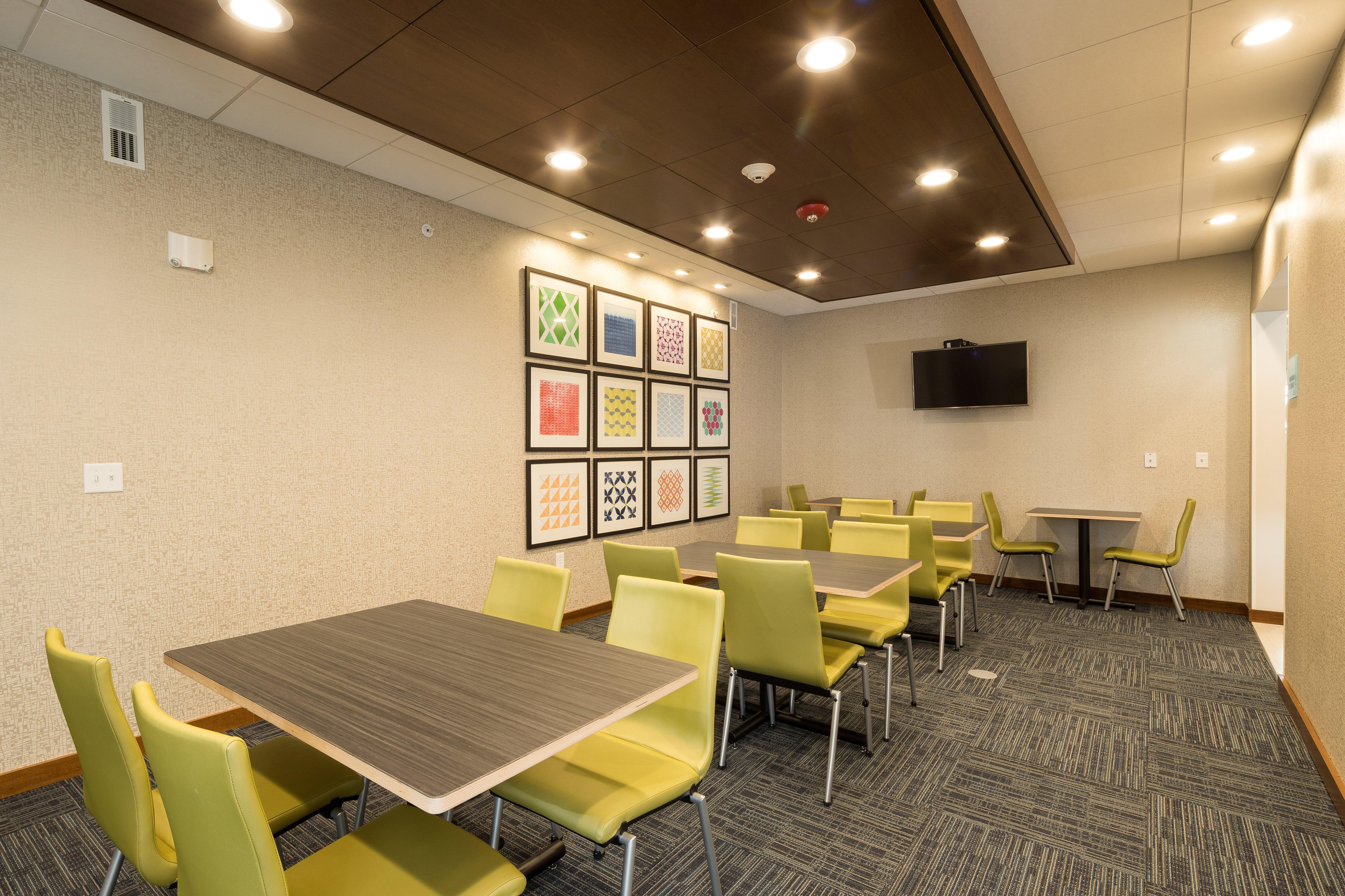 Holiday Inn Express & Suites - Auburn By Ihg Esterno foto